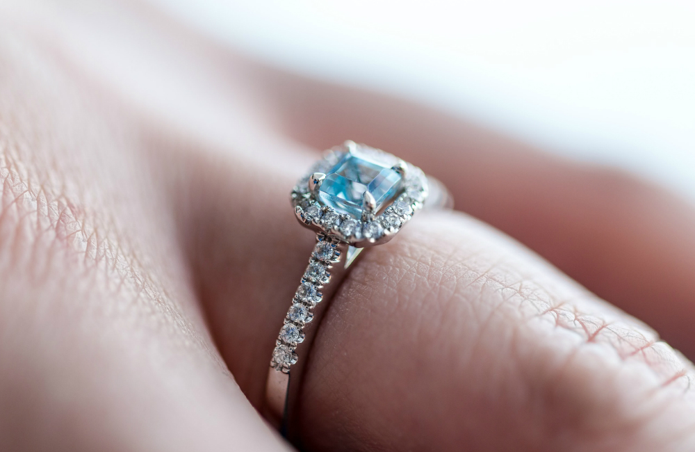 March Birthstone: The Refined Beauty of Aquamarine