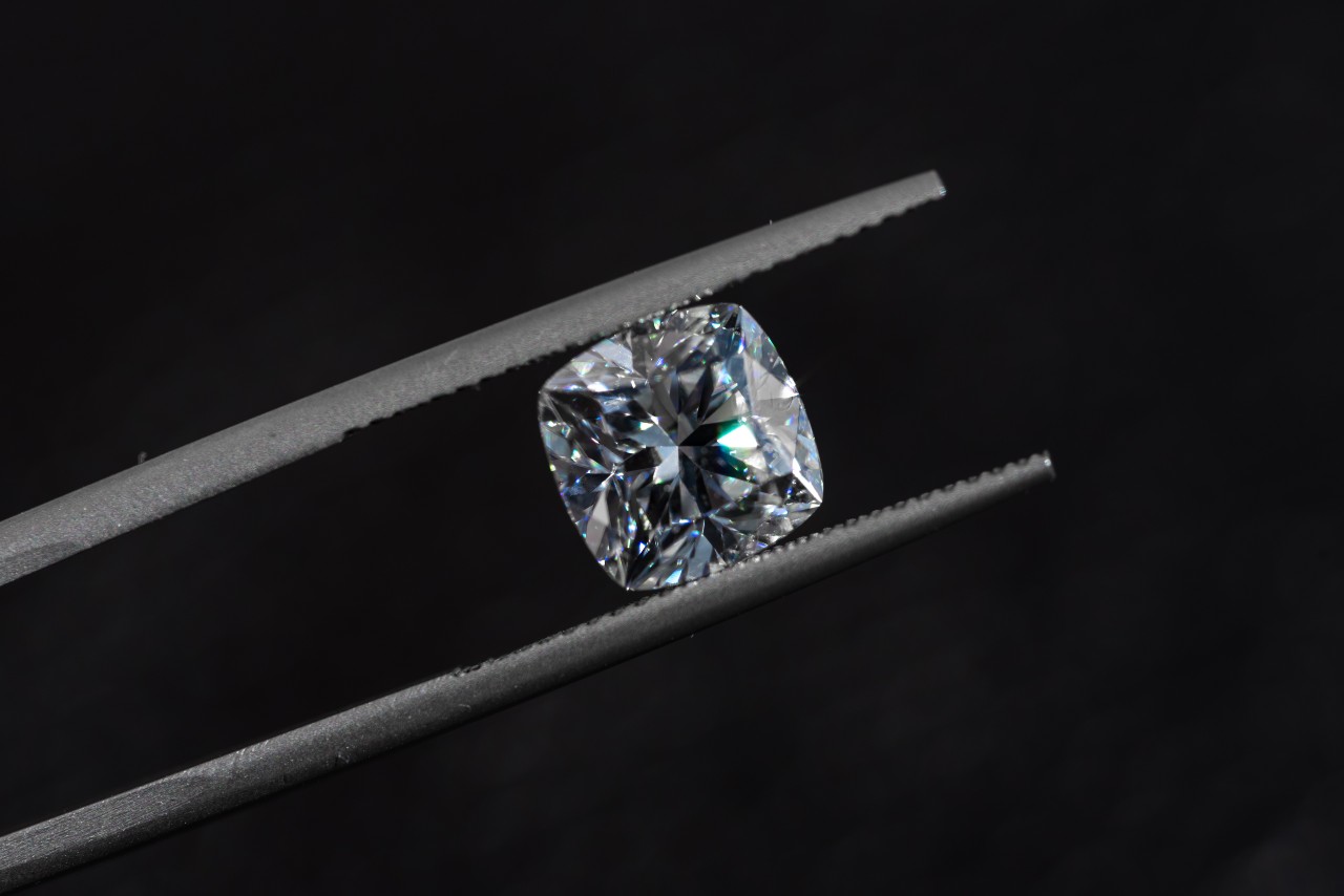 Natural vs. Lab-Grown Diamonds: Which Should You Choose’