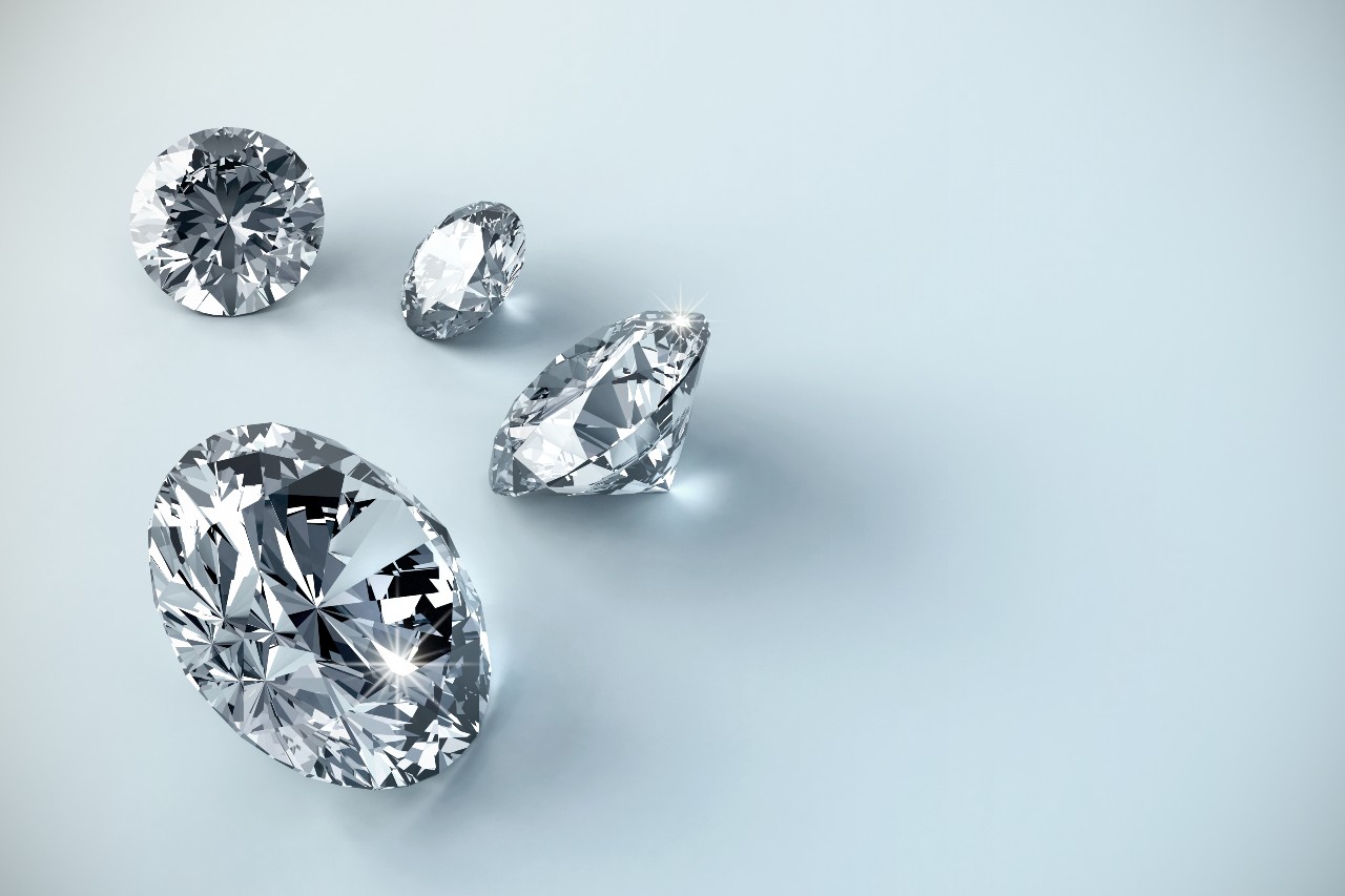 WHICH DIAMOND IS RIGHT FOR YOU? WHICH DIAMOND IS RIGHT FOR YOU?