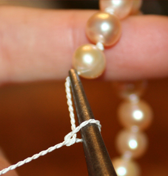 Pearl Stringing pearl stringing